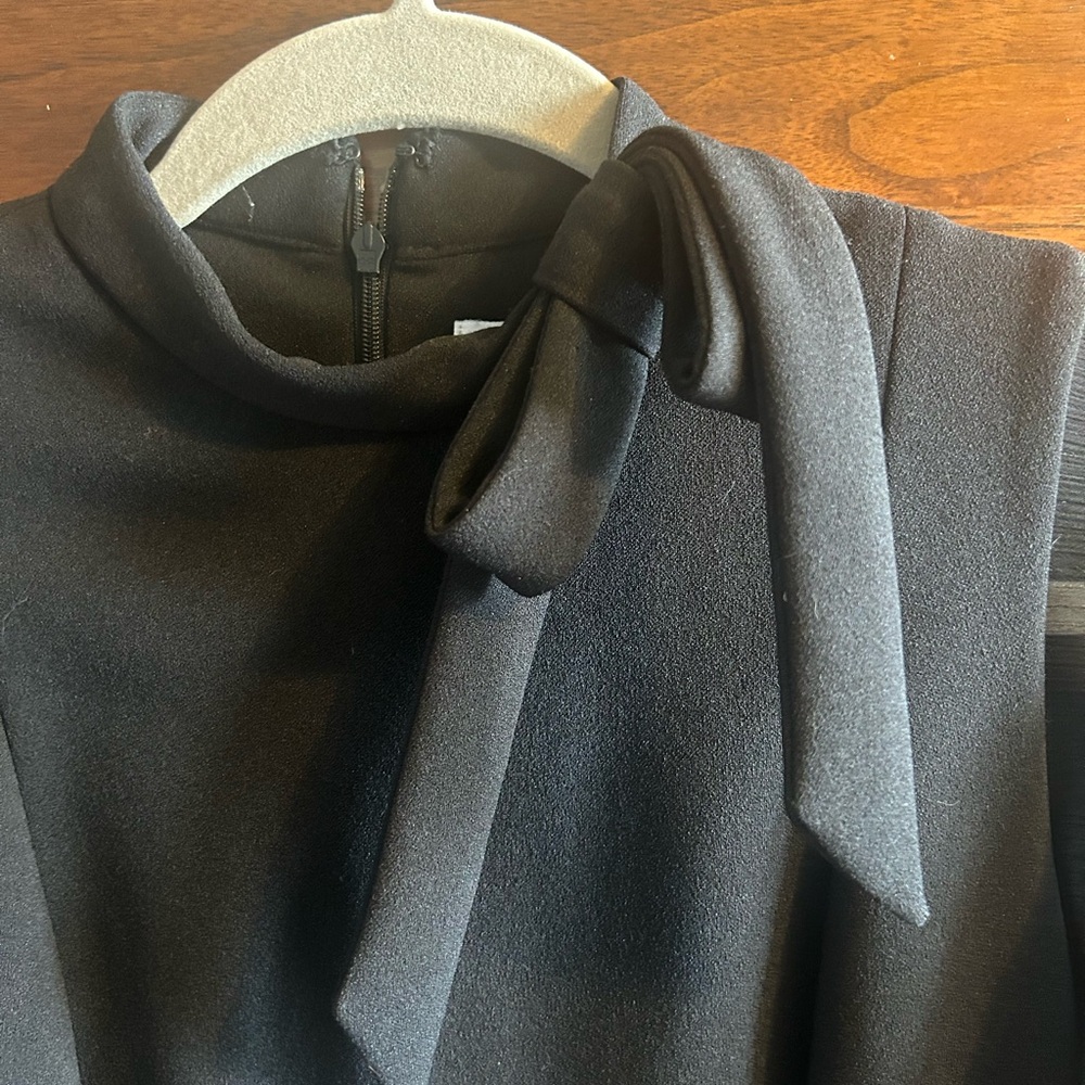 CALVIN KLEIN TIE NECK CHIFFON FLUTTER SLEEVE SHEATH DRESS, BLACK, SIZE 2 - Picture 5 of 12